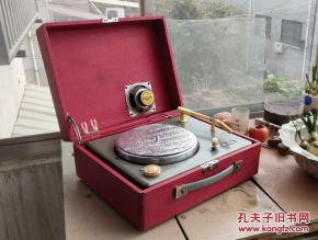 数字时代的模拟情怀 音频唱机、音像制品与收藏文化的交响乐章